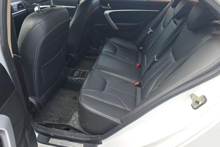 Used Geely Auto Emgrand 2017 Sedan Million Edition 1.5L Manual - Upward Version Left Rear Seat