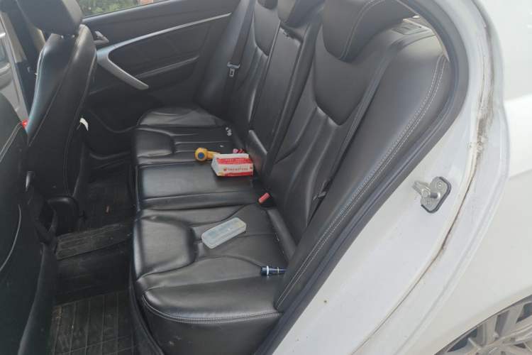Used Geely Auto Emgrand 2017 Sedan Million Edition 1.5L CVT Upward Version Left Rear Seat