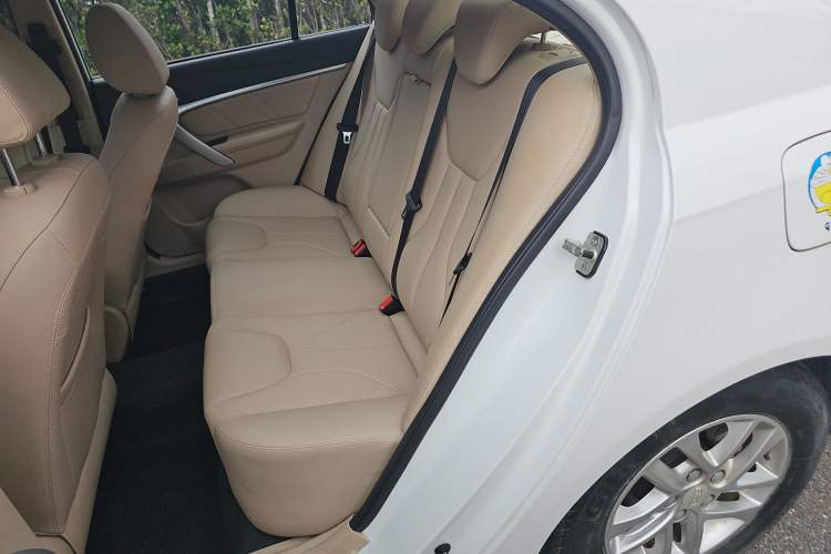 Used Geely Auto Emgrand 2017 Sedan Million Edition 1.5L CVT Luxury Model Left Rear Seat
