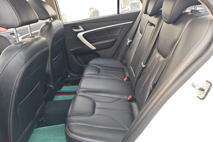 Used Geely Auto Emgrand 2017 Sedan Million Edition 1.5L Manual - Upward Version Left Rear Seat