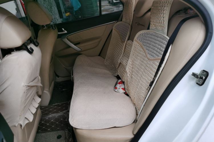 Used Geely Auto Emgrand 2017 Sedan Million Edition 1.5L Manual Luxury Model Left Rear Seat