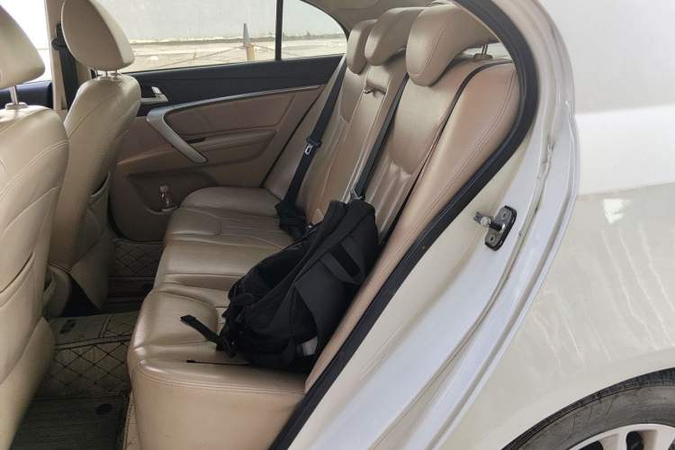 Used Geely Auto Emgrand 2017 Sedan Million Edition 1.5L CVT Luxury Model Left Rear Seat