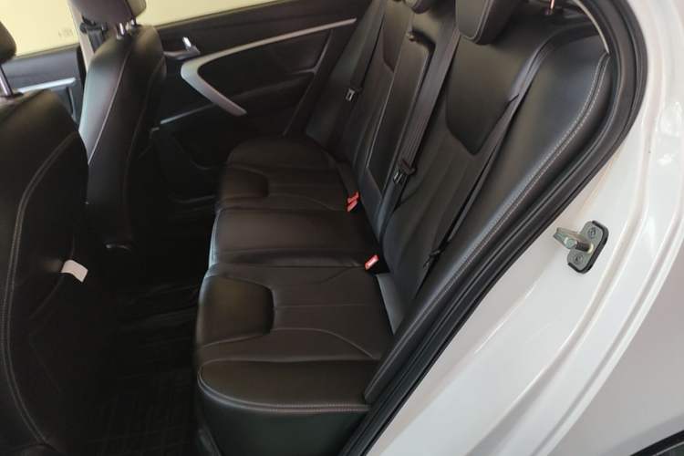 Used Geely Auto Emgrand 2017 Sedan Million Edition 1.5L Manual - Upward Version Left Rear Seat