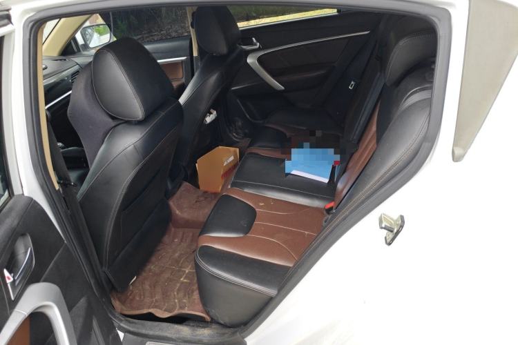 Used Geely Auto Emgrand 2017 Hatchback RS Million Edition 1.5L Manual Upward Version Left Rear Seat