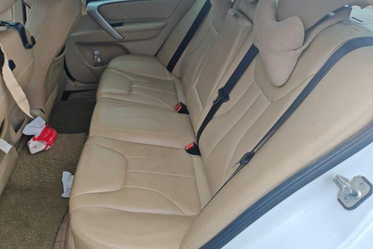 Used Geely Auto Emgrand 2017 Sedan Million Edition 1.5L Manual Luxury Model Left Rear Seat