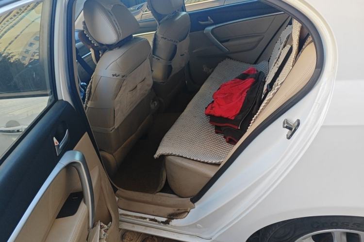 Used Geely Auto Emgrand 2017 Sedan Million Edition 1.5L Manual Luxury Model Left Rear Seat