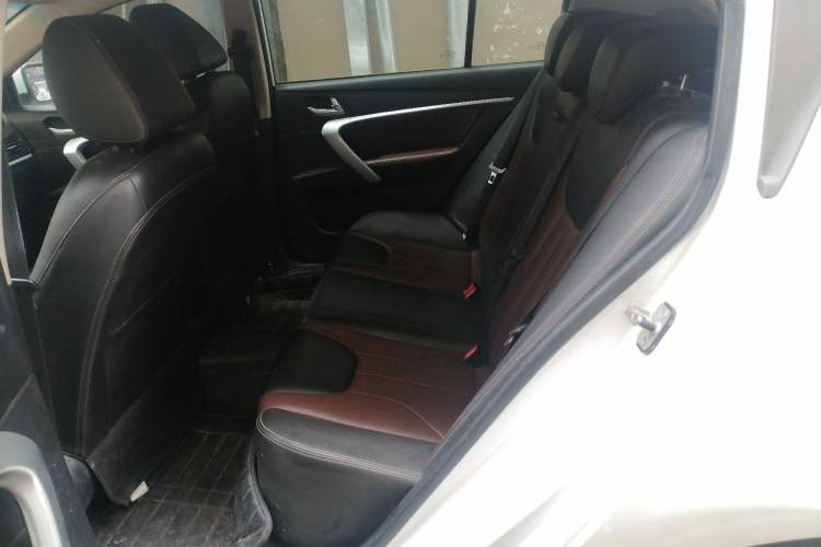 Used Geely Auto Emgrand 2017 Hatchback RS Million Edition 1.5L Manual Upward Version Left Rear Seat