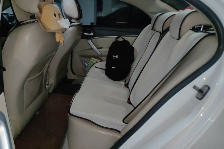 Used Geely Auto Emgrand 2017 Sedan Million Edition 1.5L CVT Luxury Model Left Rear Seat