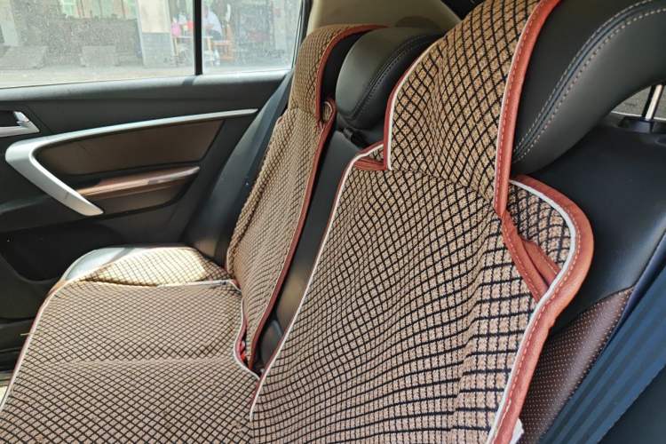 Used Geely Auto Emgrand 2017 Hatchback RS Million Edition 1.5L Manual Upward Version Left Rear Seat