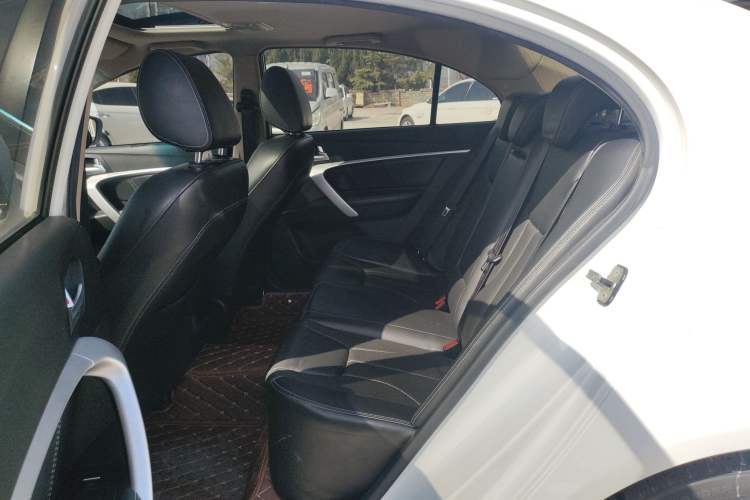 Used Geely Auto Emgrand 2017 Sedan Million Edition 1.5L CVT Upward Connectivity Version Left Rear Seat