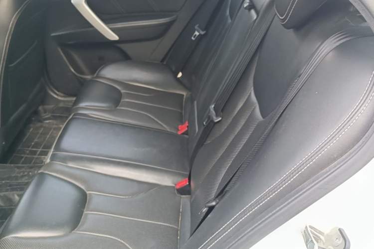 Used Geely Auto Emgrand 2017 Sedan Million Edition 1.5L Manual - Upward Version Left Rear Seat