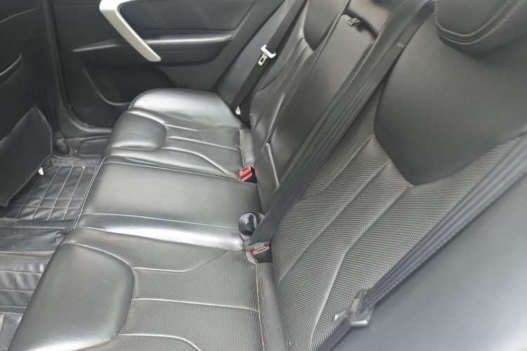 Used Geely Auto Emgrand 2017 Sedan Million Edition 1.5L CVT Upward Version Left Rear Seat