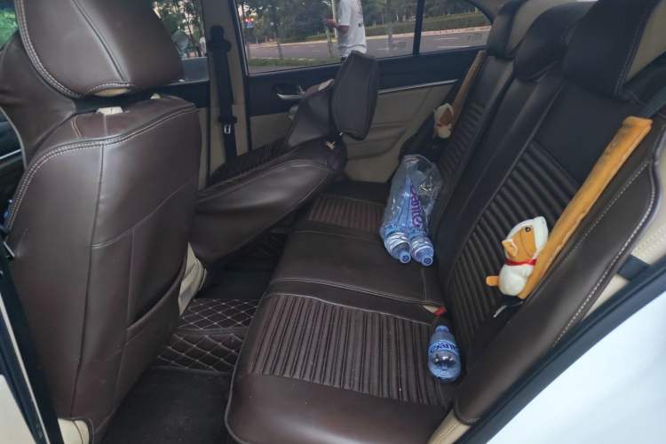Used Geely Auto Emgrand 2017 Sedan Million Edition 1.5L CVT Luxury Model Left Rear Seat