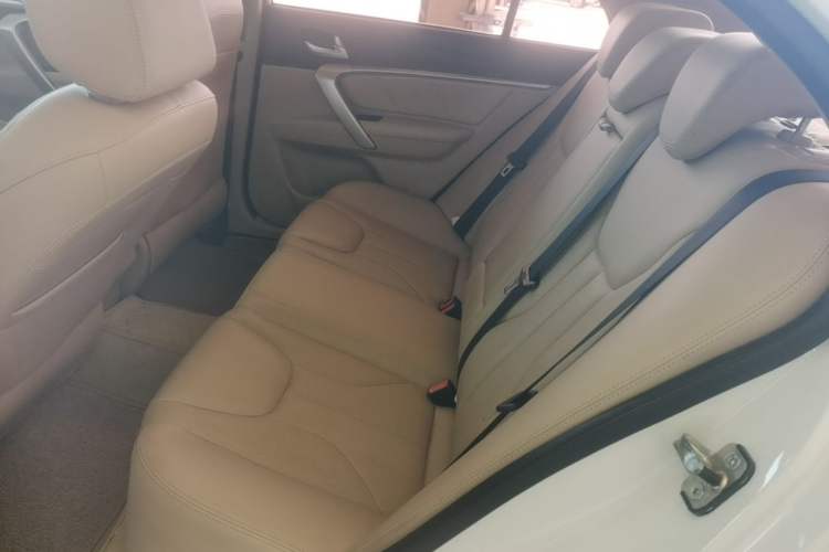 Used Geely Auto Emgrand 2017 Sedan Million Edition 1.5L CVT Luxury Model Left Rear Seat