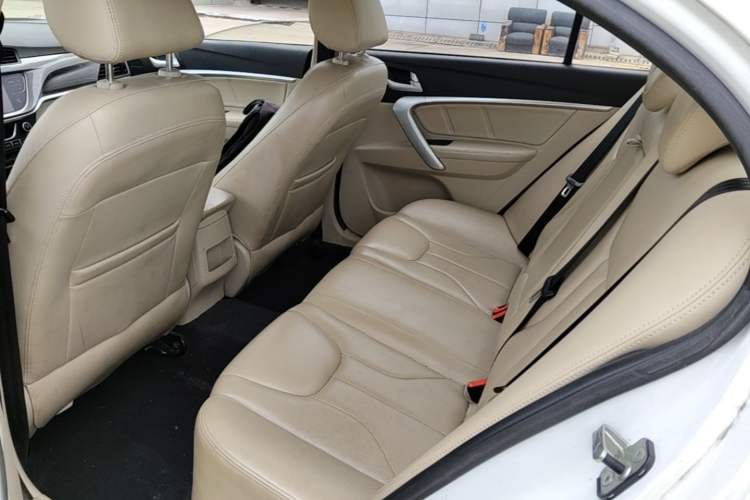 Used Geely Auto Emgrand 2017 Sedan Million Edition 1.5L CVT Luxury Model Left Rear Seat