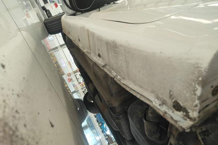Used Geely Auto Emgrand 2017 Sedan Million Edition 1.5L CVT Upward Version Left Side Sill