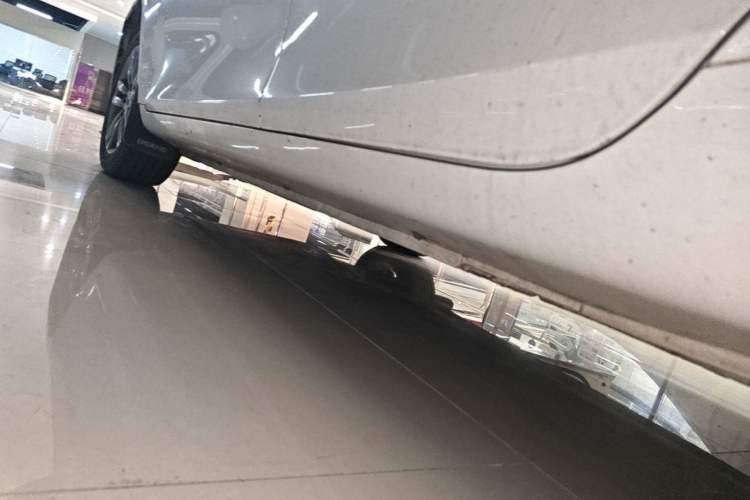 Used Geely Auto Emgrand 2017 Sedan Million Edition 1.5L Manual - Upward Version Left Side Sill