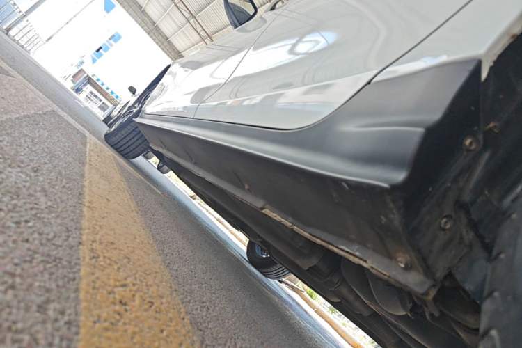Used Geely Auto Emgrand 2017 Hatchback RS Million Edition 1.5L CVT Upward Version Left Side Sill