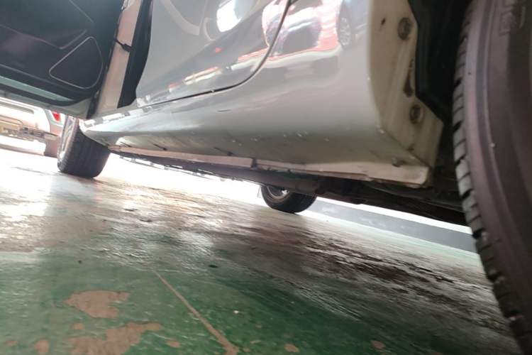 Used Geely Auto Emgrand 2017 Sedan Million Edition 1.5L Manual - Upward Version Left Side Sill