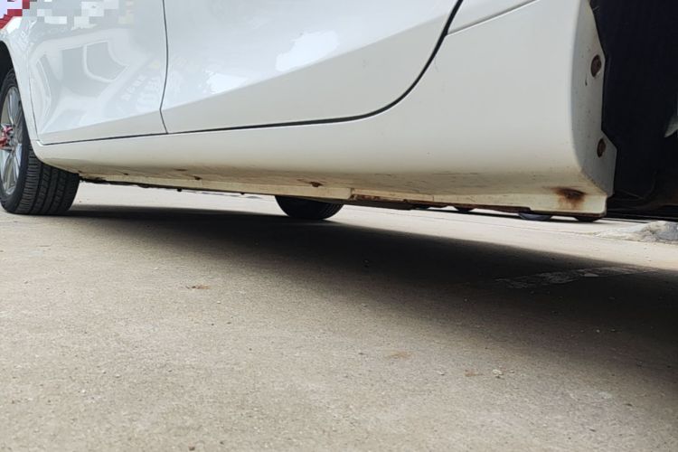 Used Geely Auto Emgrand 2017 Sedan Million Edition 1.5L Manual - Upward Version Left Side Sill