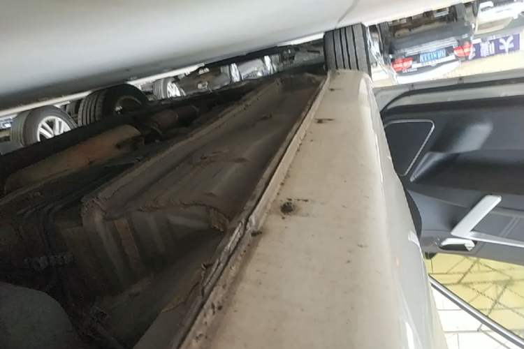 Used Geely Auto Emgrand 2017 Sedan Million Edition 1.5L CVT Upward Version Left Side Sill