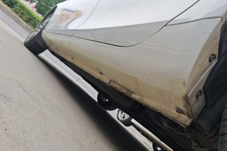Used Geely Auto Emgrand 2017 Sedan Million Edition 1.5L CVT Upward Version Left Side Sill