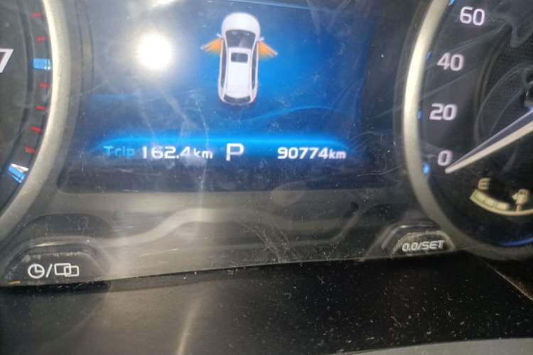 Used Geely Auto Emgrand 2017 Hatchback RS Million Edition 1.5L CVT Upward Version Odometer Close Up