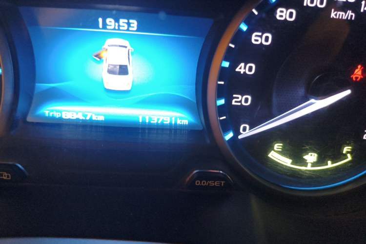Used Geely Auto Emgrand 2017 Sedan Million Edition 1.5L Manual Upward Connect Version Odometer Close Up