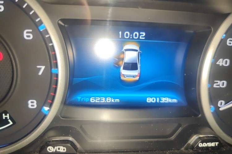 Used Geely Auto Emgrand 2017 Sedan Million Edition 1.5L Manual - Upward Version Odometer Close Up