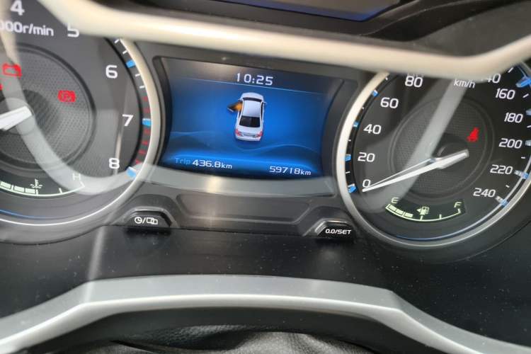 Used Geely Auto Emgrand 2017 Sedan Million Edition 1.5L Manual - Upward Version Odometer Close Up