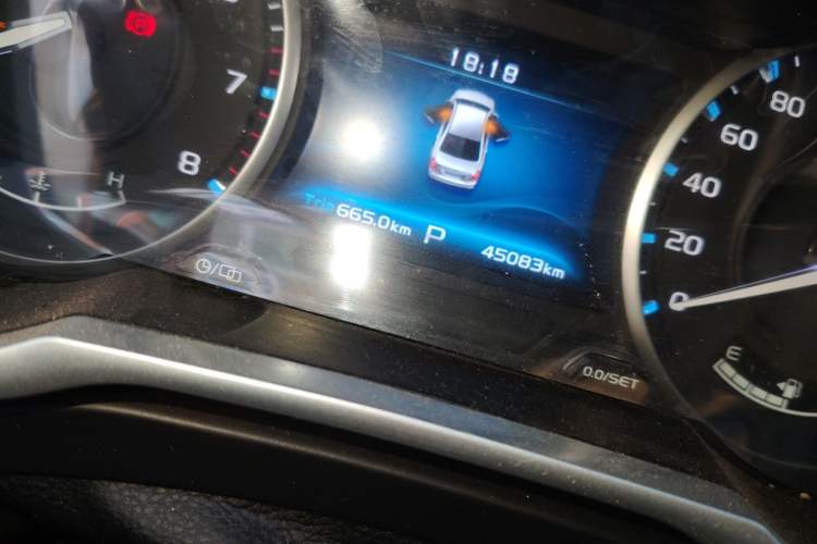 Used Geely Auto Emgrand 2017 Sedan Million Edition 1.5L CVT Luxury Model Odometer Close Up