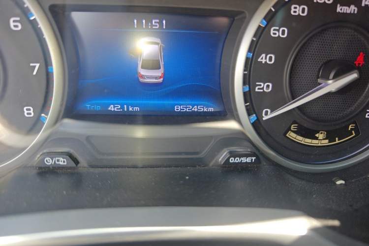 Used Geely Auto Emgrand 2017 Sedan Million Edition 1.5L Manual - Upward Version Odometer Close Up