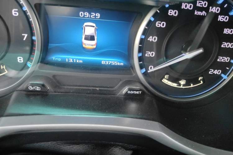 Used Geely Auto Emgrand 2017 Sedan Million Edition 1.5L Manual Upward Connect Version Odometer Close Up