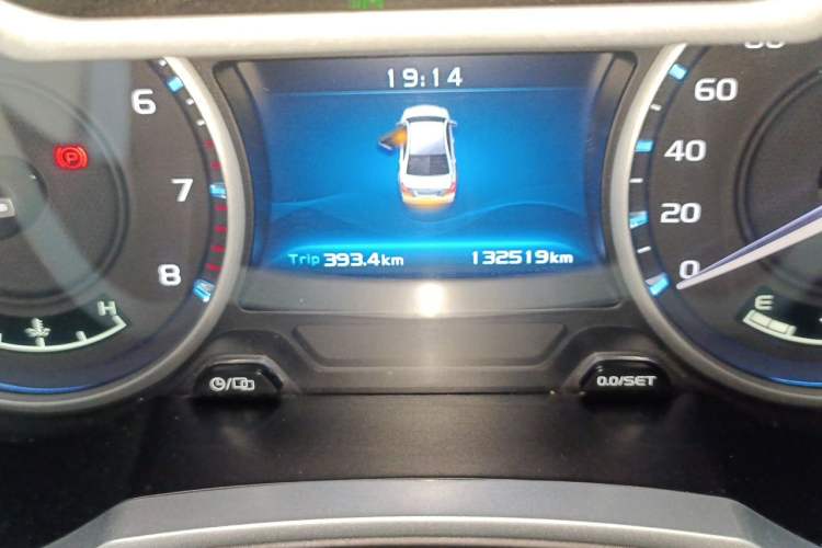 Used Geely Auto Emgrand 2017 Sedan Million Edition 1.5L Manual - Upward Version Odometer Close Up