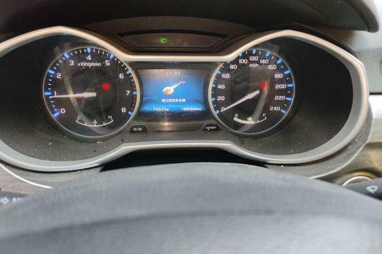 Used Geely Auto Emgrand 2017 Sedan Million Edition 1.5L Manual Luxury Model Odometer Close Up