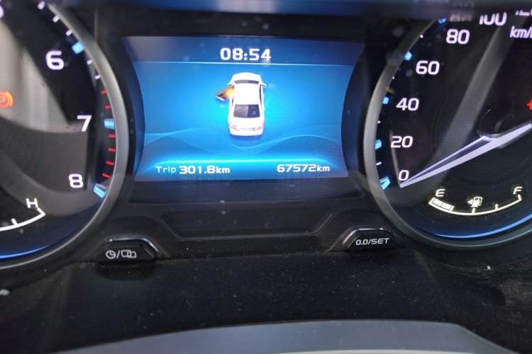 Used Geely Auto Emgrand 2017 Sedan Million Edition 1.5L Manual Upward Connect Version Odometer Close Up