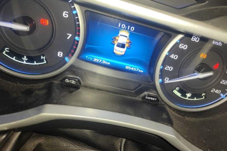 Used Geely Auto Emgrand 2017 Sedan Million Edition 1.5L Manual - Upward Version Odometer Close Up
