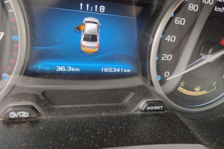 Used Geely Auto Emgrand 2017 Sedan Million Edition 1.5L Manual - Upward Version Odometer Close Up