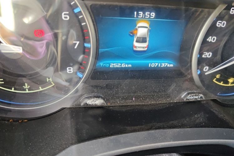 Used Geely Auto Emgrand 2017 Sedan Million Edition 1.5L Manual Luxury Model Odometer Close Up