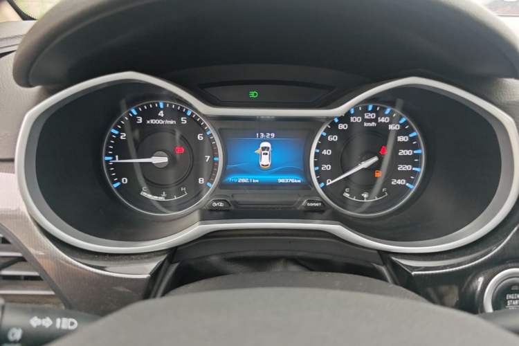 Used Geely Auto Emgrand 2017 Sedan Million Edition 1.5L Manual - Upward Version Odometer Close Up