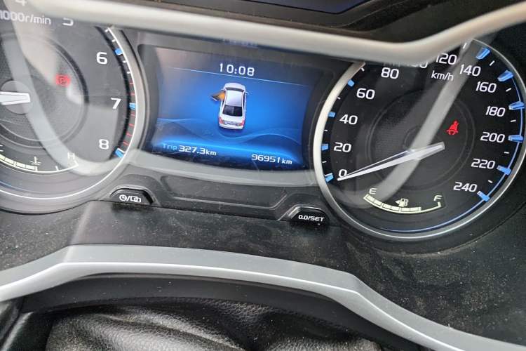 Used Geely Auto Emgrand 2017 Sedan Million Edition 1.5L Manual - Upward Version Odometer Close Up