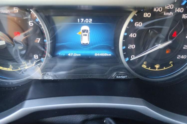 Used Geely Auto Emgrand 2017 Hatchback RS Million Edition 1.5L Manual Upward Version Odometer Close Up