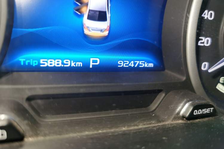 Used Geely Auto Emgrand 2017 Sedan Million Edition 1.5L CVT Upward Connectivity Version Odometer Close Up