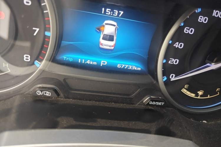 Used Geely Auto Emgrand 2017 Sedan Million Edition 1.5L CVT Upward Version Odometer Close Up