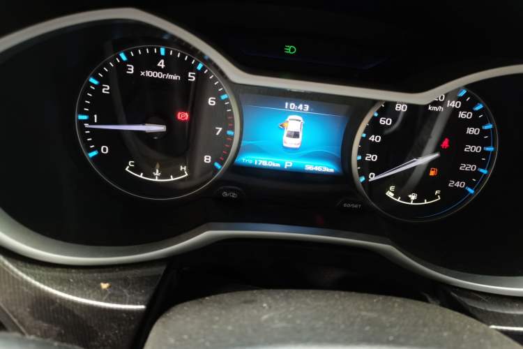 Used Geely Auto Emgrand 2017 Sedan Million Edition 1.5L CVT Upward Connectivity Version Odometer Close Up