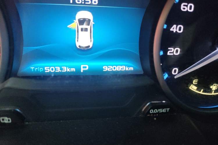 Used Geely Auto Emgrand 2017 Hatchback RS Million Edition 1.5L CVT Upward Version Odometer Close Up