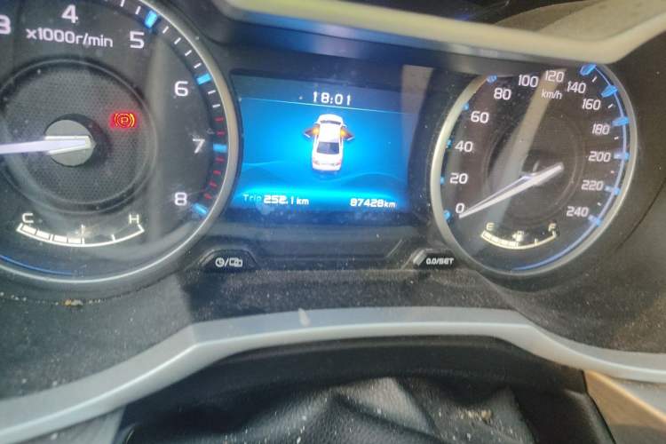 Used Geely Auto Emgrand 2017 Sedan Million Edition 1.5L Manual Luxury Model Odometer Close Up