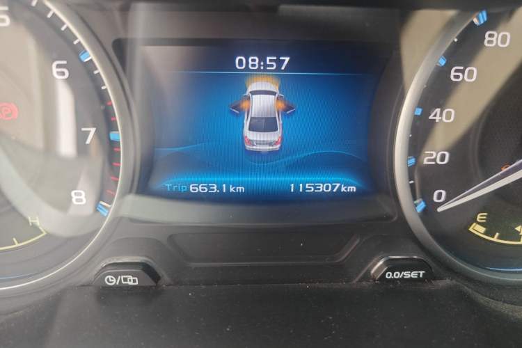 Used Geely Auto Emgrand 2017 Sedan Million Edition 1.5L Manual Luxury Model Odometer Close Up