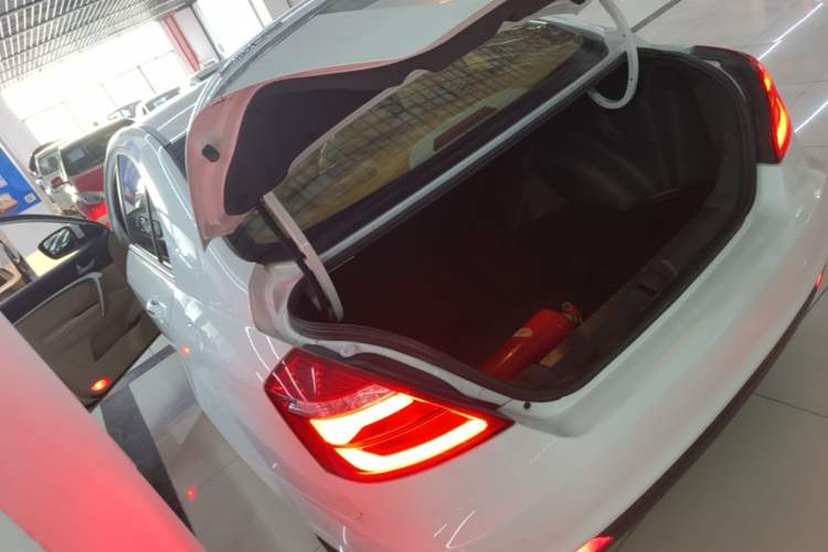 Used Geely Auto Emgrand 2017 Sedan Million Edition 1.5L CVT Luxury Model Rear Left 45 Deg
