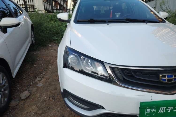 Used Geely Auto Emgrand 2017 Hatchback RS Million Edition 1.5L CVT Upward Version Right Front Headlight